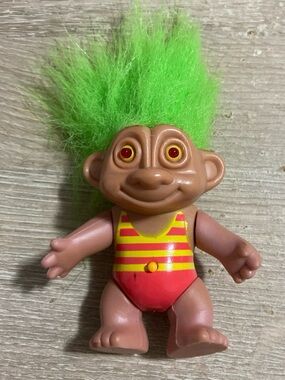 Vintage 1992 Troll Doll Soma Int. Inc. Eyes Light Up Green Hair Striped Suit 5"